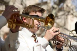 Els ajuntaments que encara deuen la festa major del 2010 tenen dificultats contractar actuacions per aquest any